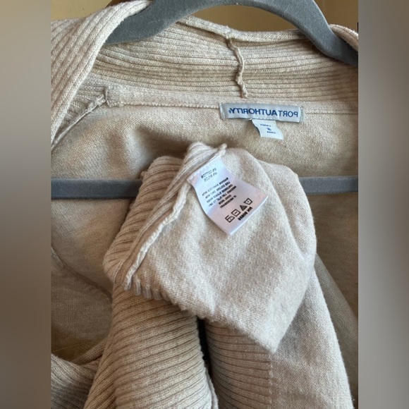 Cardigan - Picture 5 of 6